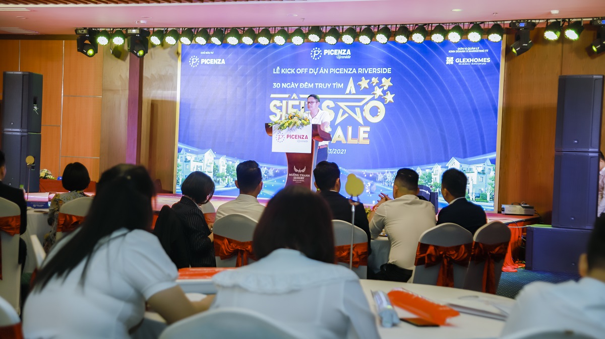 Đại diện chủ đầu tư ông Nguyễn Quang Huy - Phó Tổng Giám đốc Tập đoàn Picenza Việt Nam phát biểu